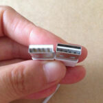 Çift taraflı USB kablosu