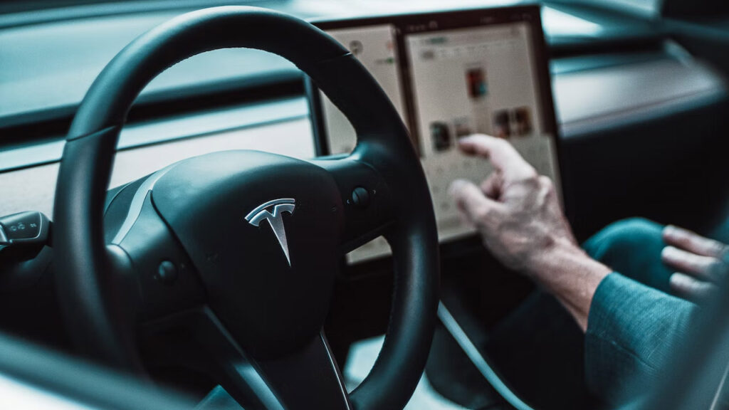 Tesla Autopilot 4.0