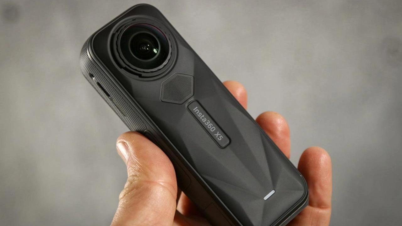 Insta360 X5