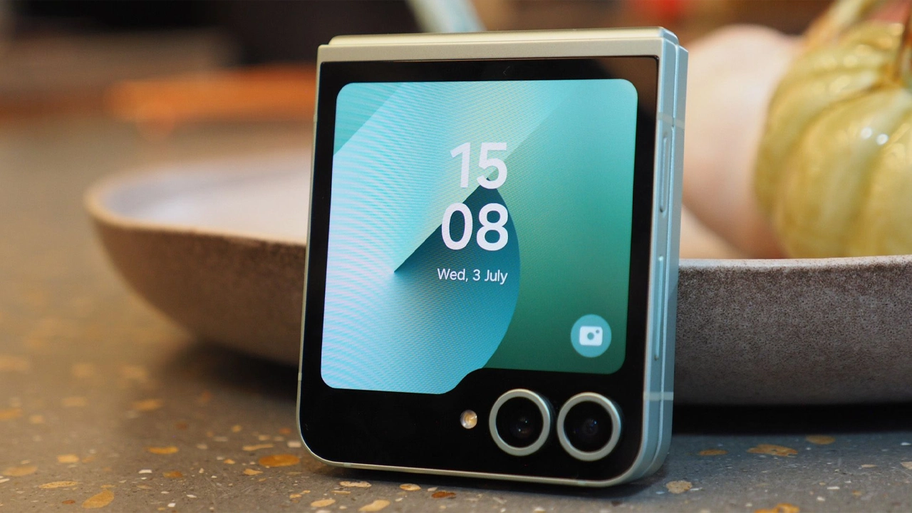 Samsung Galaxy Z Flip Xe