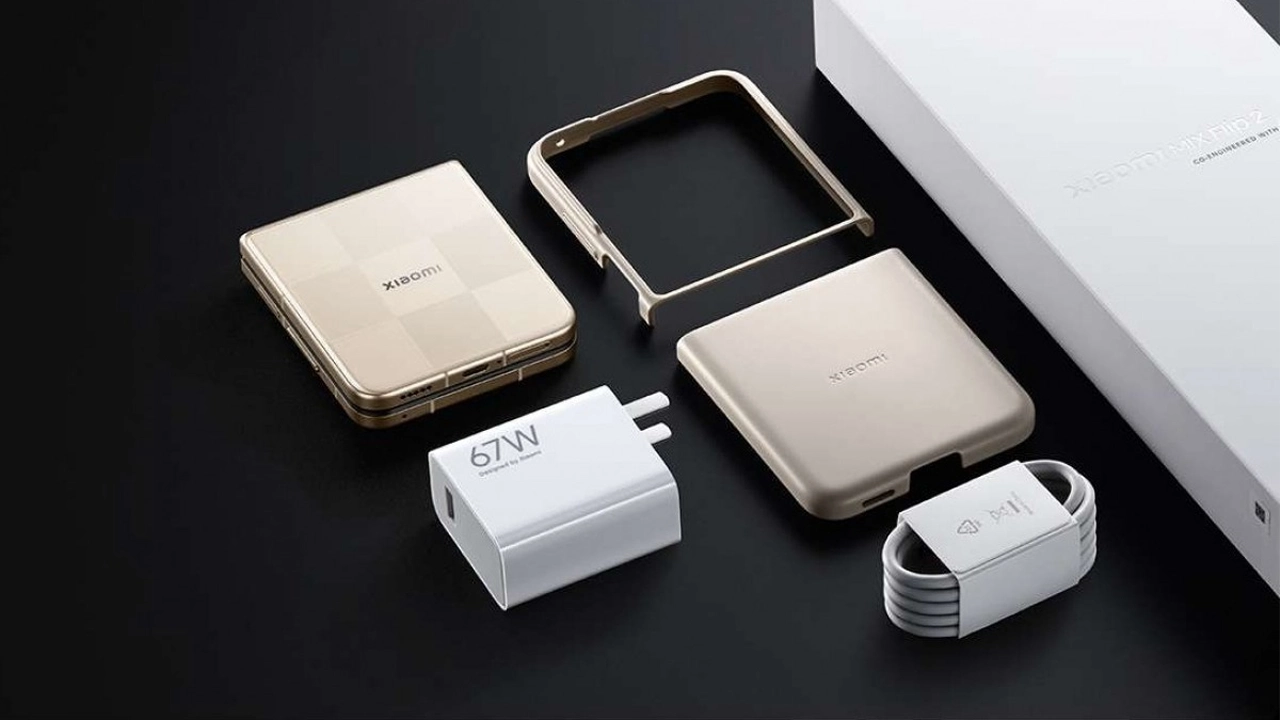 Xiaomi Mix Flip 2