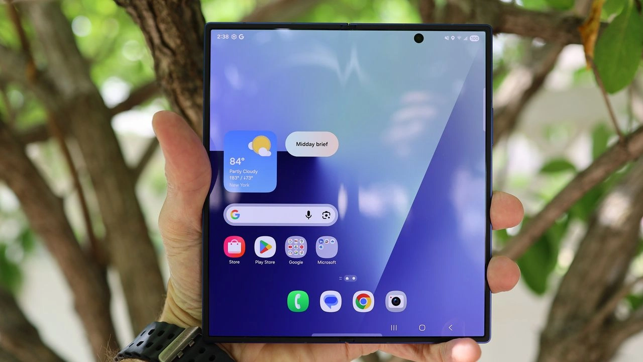 Samsung Galaxy Z Fold 8