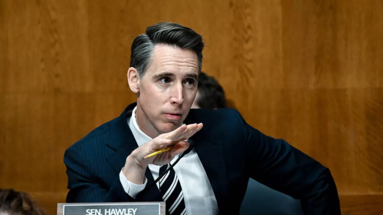 ABD senatör Josh Hawley
