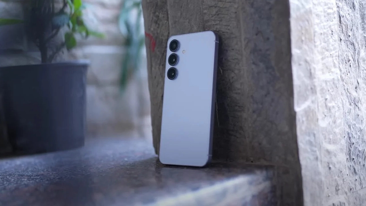 Samsung Galaxy S26 serisinden sevindiren haber: Fiyat artışı olmayacak Galaxy S26