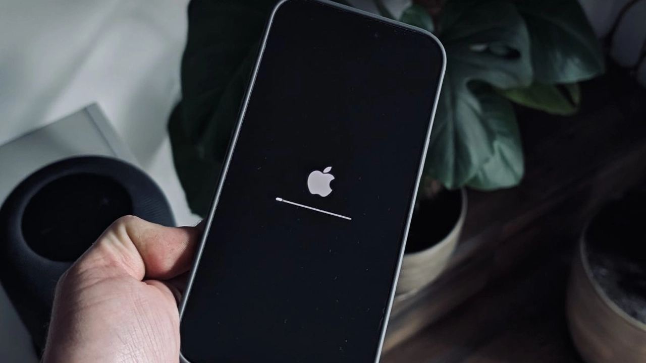 iOS 26.1 RC çıktı: Kararlı sürüm için geri sayım başladı iOS güncellemesi