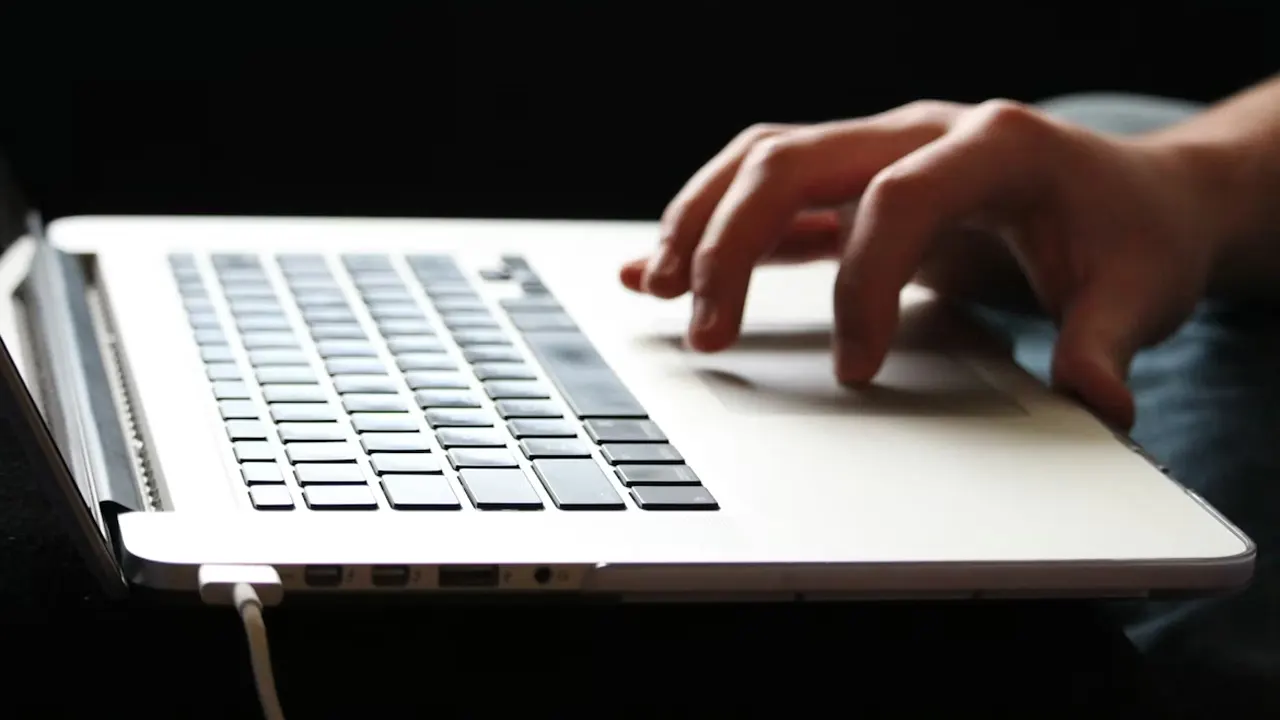 Sosyal medyada çete propagandası yapan 325 kişiye gözaltı