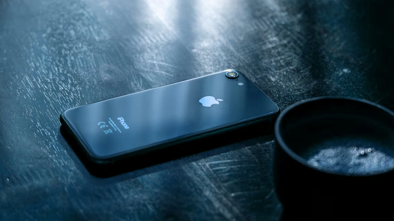 Eski iPhone modelleri için iOS 16.7.14 güncellemesi yayınlandı Apple iPhone 8