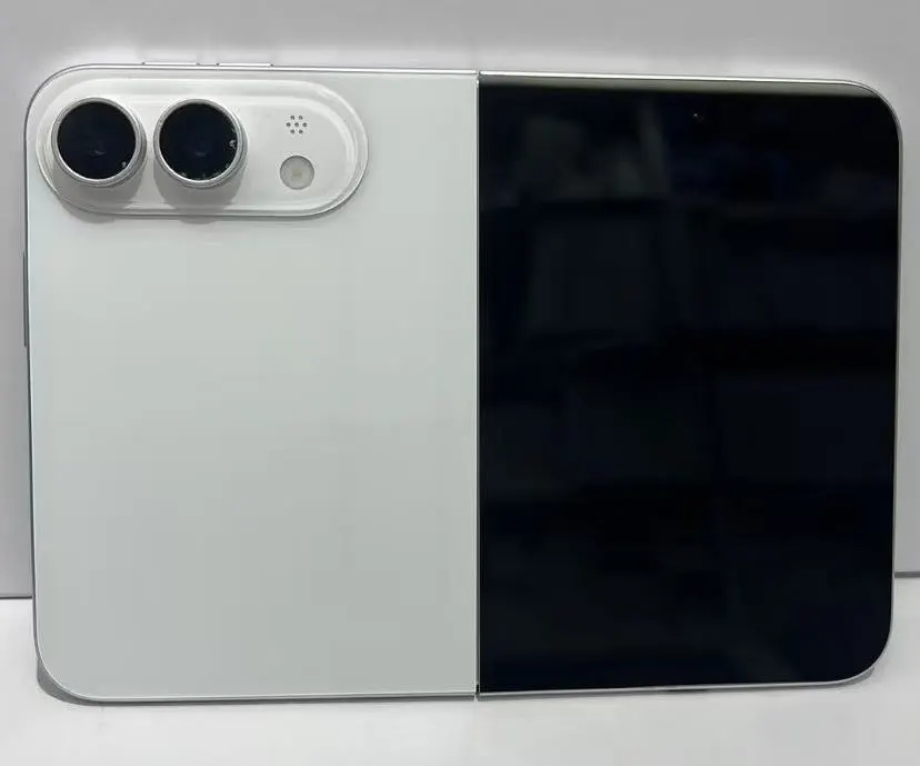 iPhone Ultra