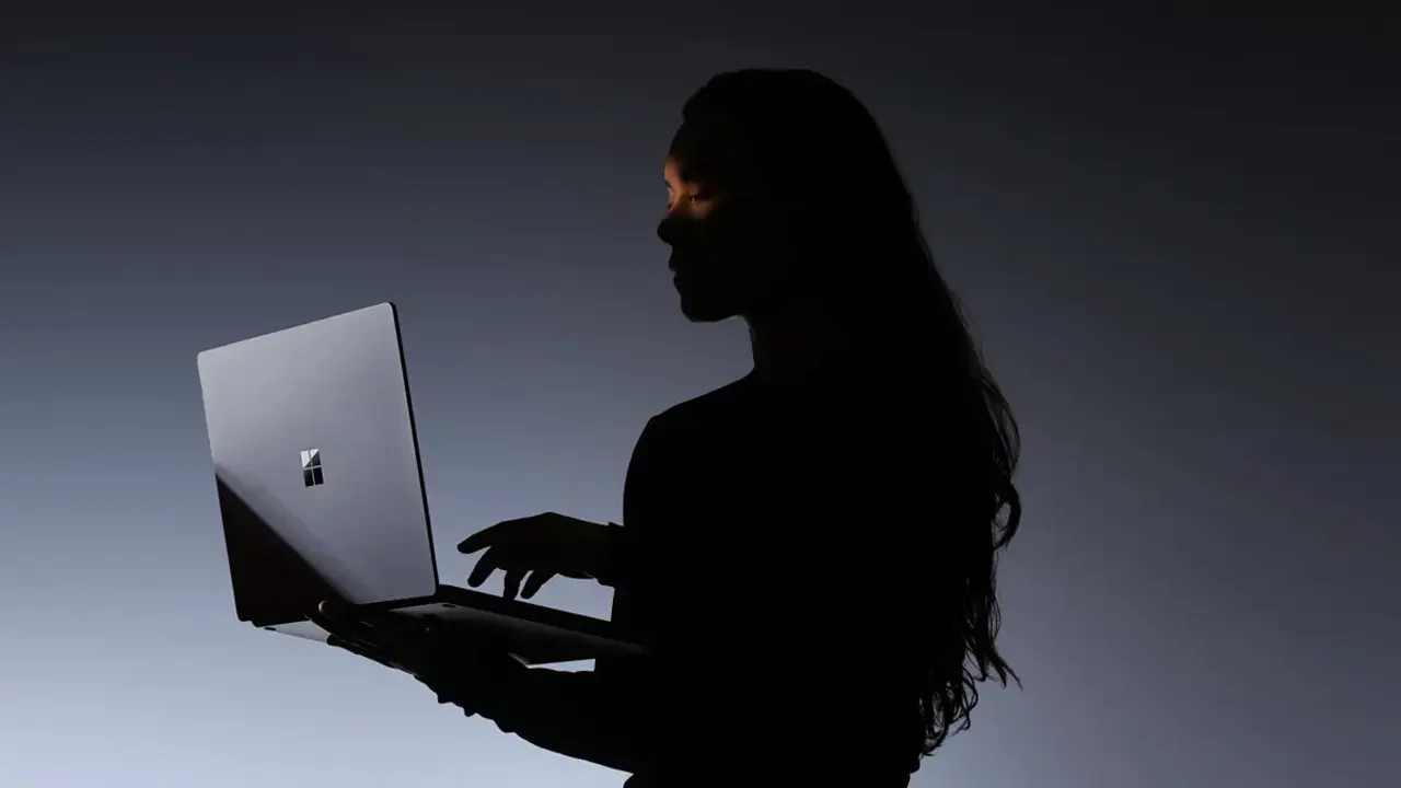 MacBook Pro katili Microsoft Surface Laptop Ultra resmen tanıtıldı Microsoft Surface Laptop Ultra dizüstü bilgisayar